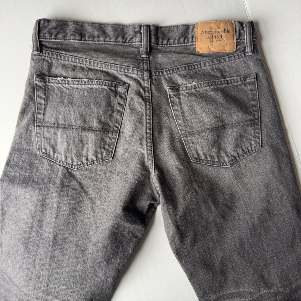 Abercrombie & Fitch Men’s Classic Jeans 31x32 Gray - Picture 3 of 7